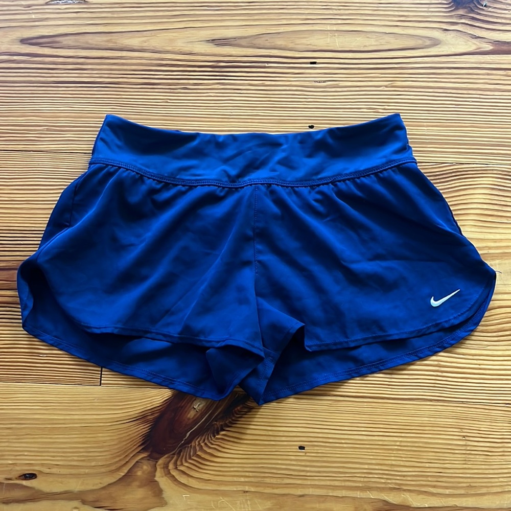 Never worn Nike medium swim shorts